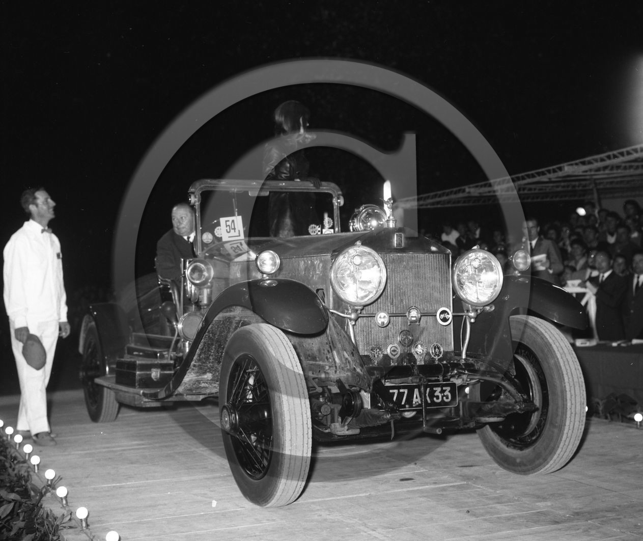 AU 4371 Rolls Royce Bonal Bordeaux .jpg