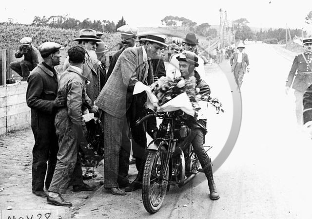 mov 28 Staoueli grand prix Mr Fraces 6 mai 1928 .jpg