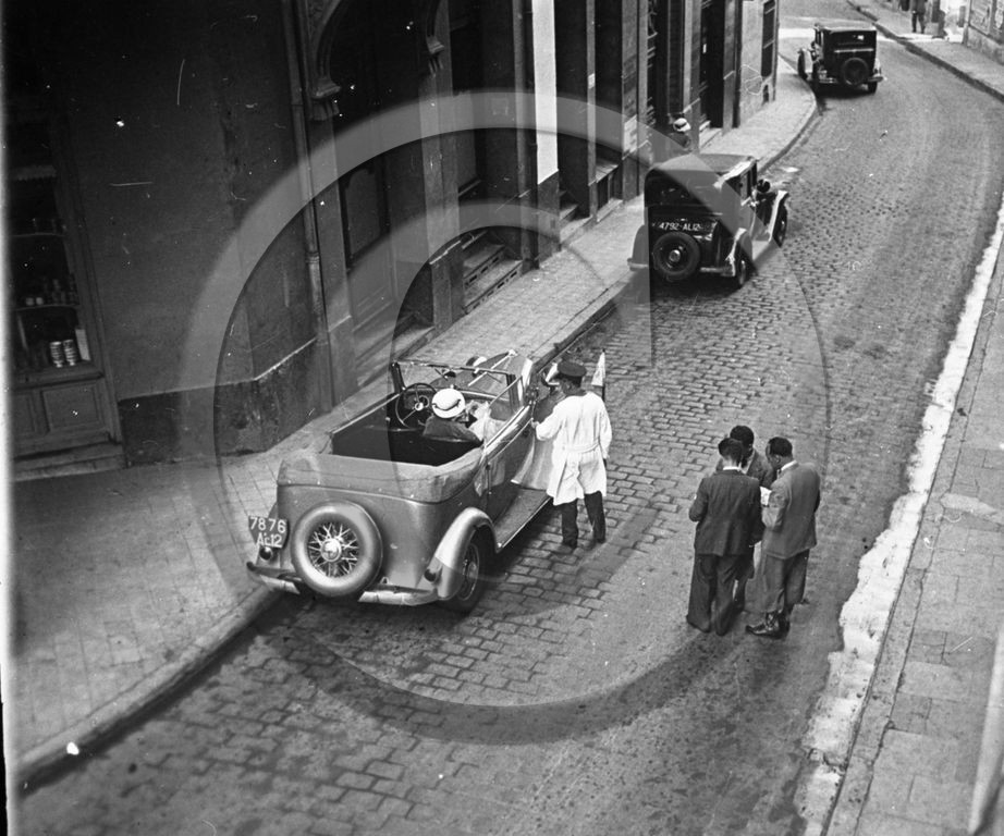 AU 2515 Renault vivasport de Mlle Paris Alger .jpg