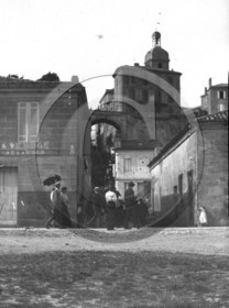 vi  1022 Bourg sur Gironde.jpg