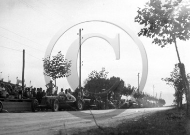 AUC 67  Gd prix d'Alger 1934 au départ .jpg