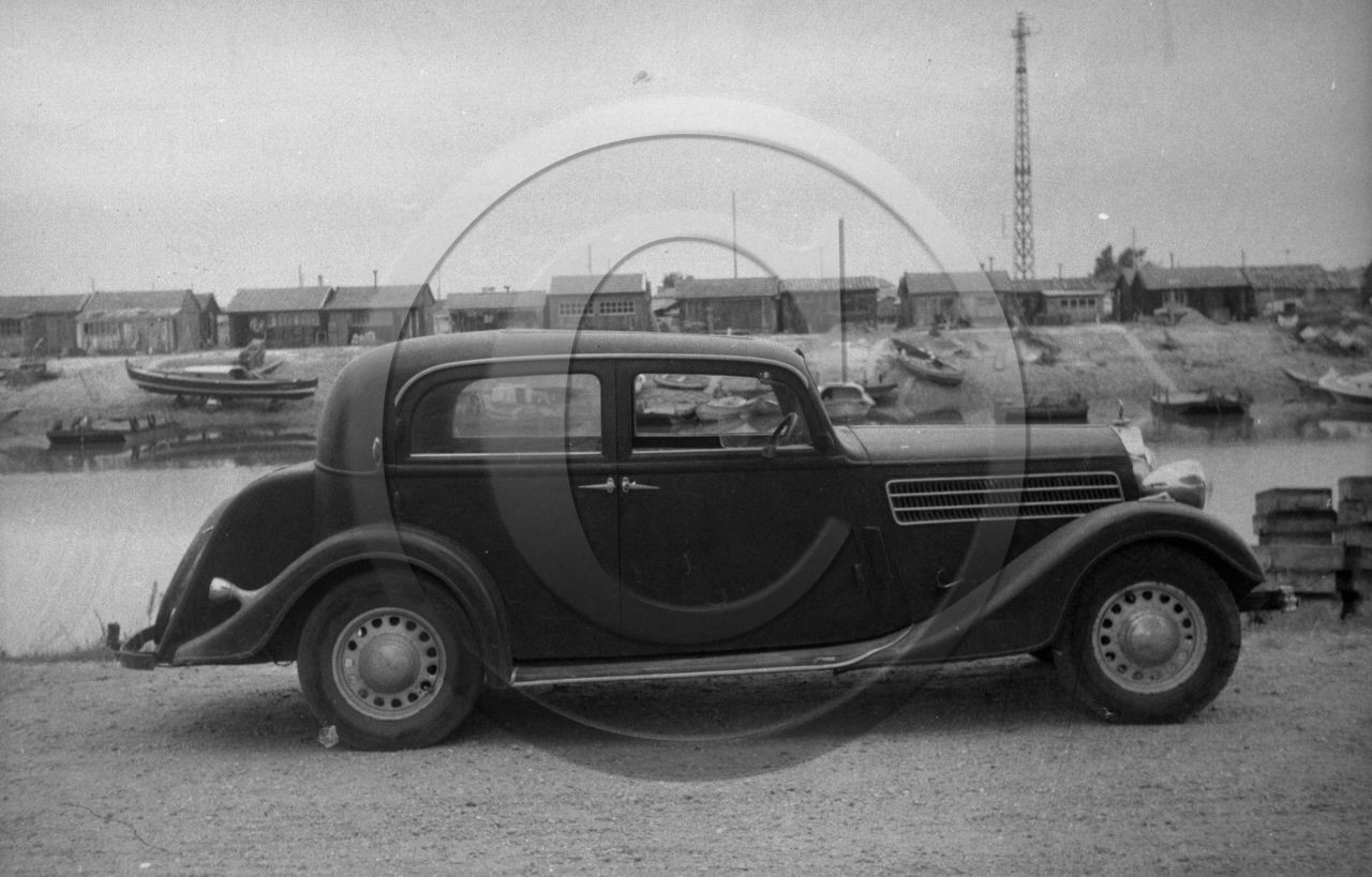 AU 3845 Salmson .jpg