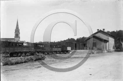 vi  1600  Le Tourne   la gare   dpt33 .jpg