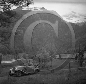 AU 1207 Auburn 8-100 A phaeton sedan 1932 .jpg