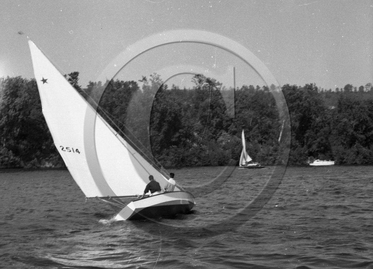 BA 1542 régate star 2514 .jpg