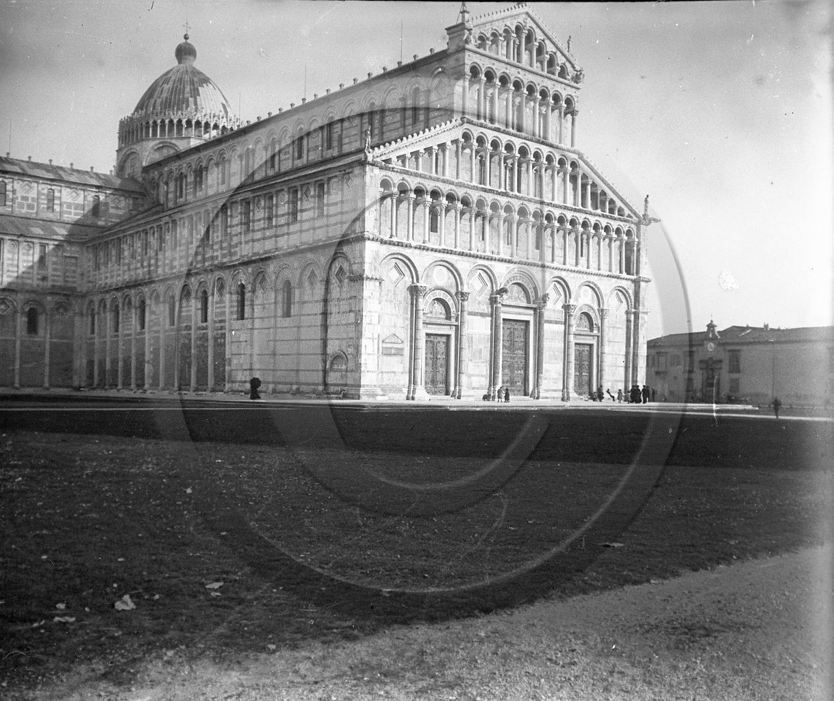 Pise la cathedrale Italie .jpg