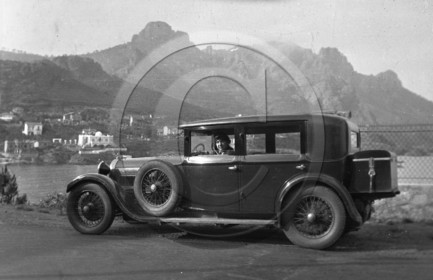 au 2161 Bugatti T 44  .jpg