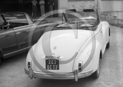 AU 293 Peugeot 203 cabriolet.jpg