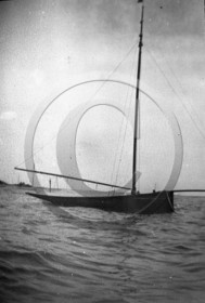 arc 4394 voilier .jpg