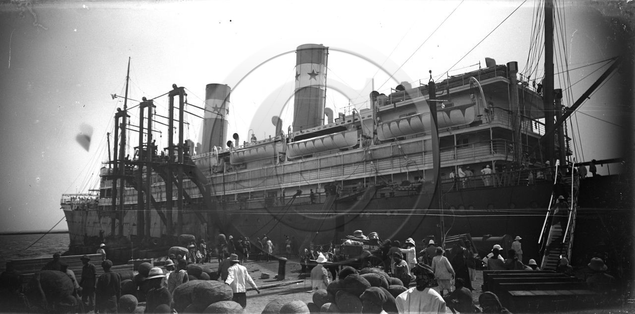 BA 12 paquebot deschargeurs reunis .jpg