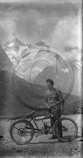 mov 117 moto Alcyon .jpg