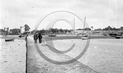 arc 1654    jetée d'ares.jpg