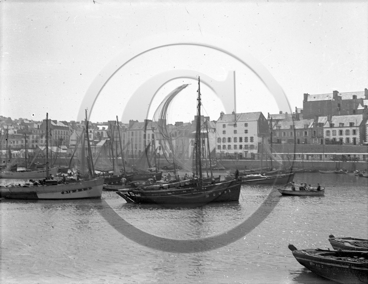 BA 402  Finistère  Douarnenez dpt 29 .jpg