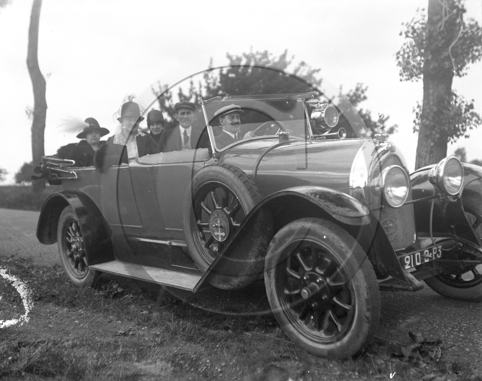 AU 2467 Lorraine .jpg