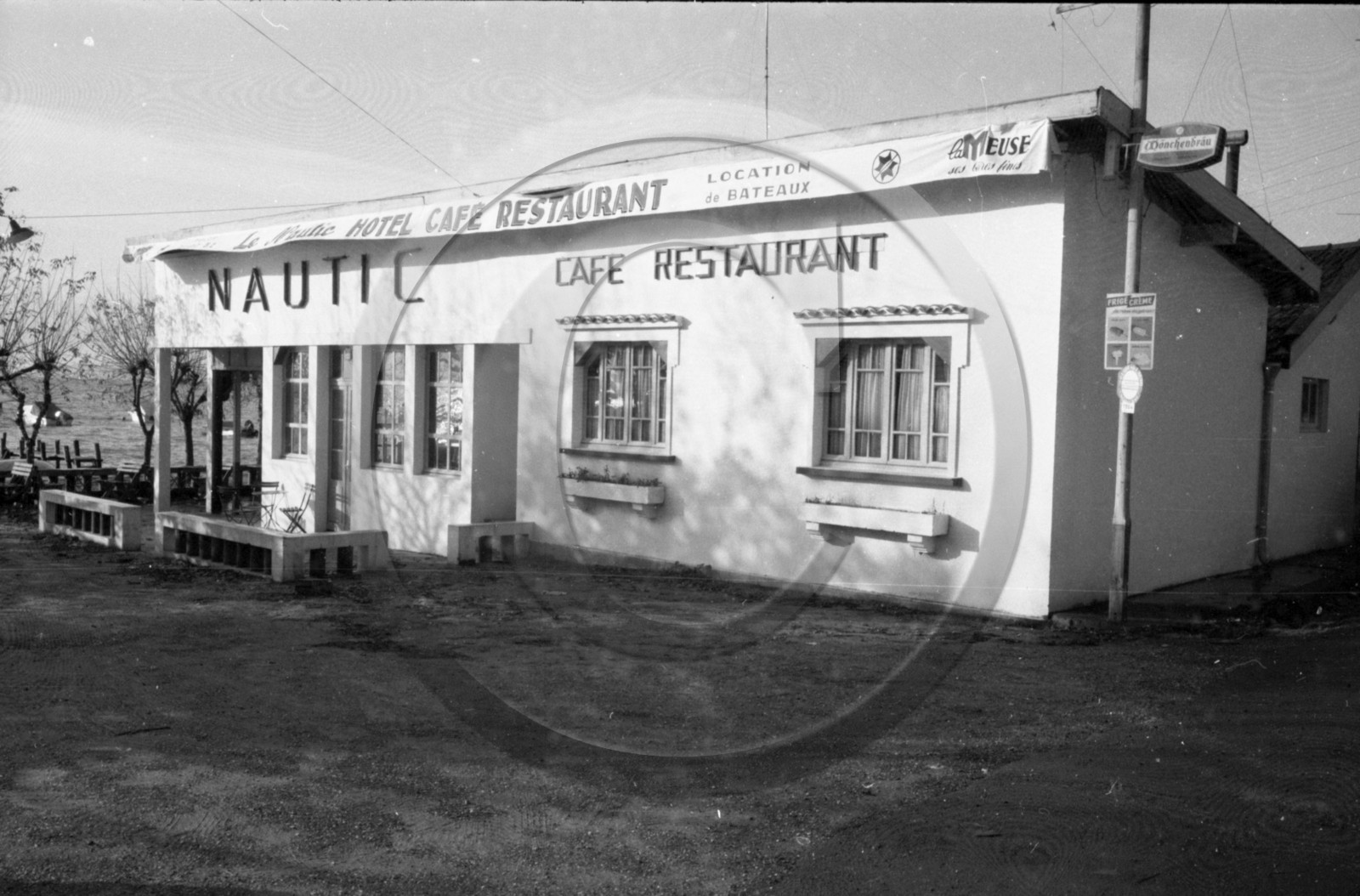 arc 3327 le nautic Cazaux 17 novembre 1965 .jpg
