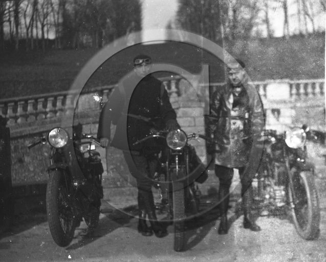 MOV 125  groupe motos  .jpg