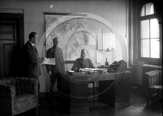 Treves magasin central des cooperatives generales armee du Rhin  bureau militaires  Allemagne .jpg