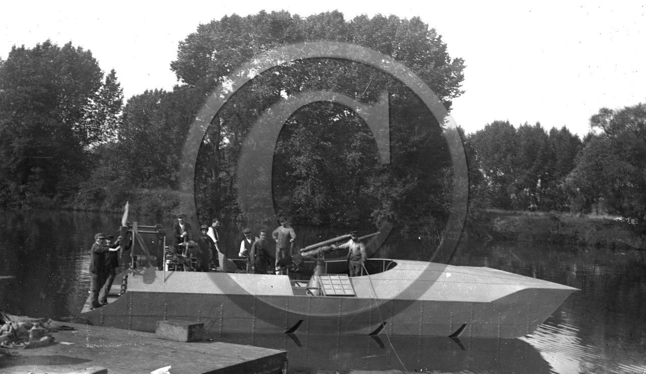 BA 1511  hydroglisseur  militaire .jpg