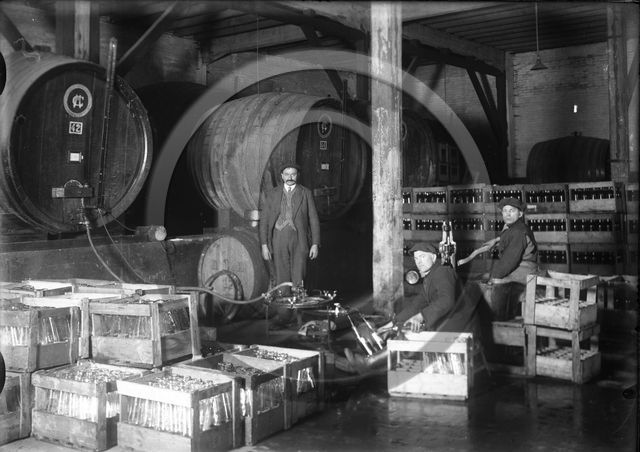 Treves magasin central des cooperatives generales armee du Rhin embouteillage  Allemagne .jpg