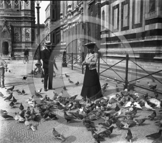 florence elegante aux pigeons  Italie .jpg