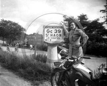 mov 7 moto Terrot St Haon le Chatel dpt  42  .jpg