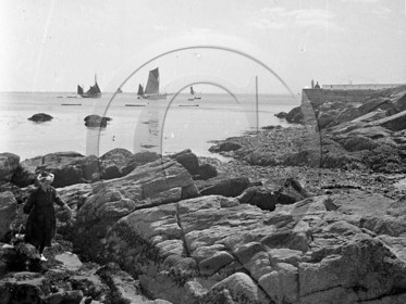 BA 792 ile d Yeu  entree du port Joinville peut etre  dpt 85.jpg