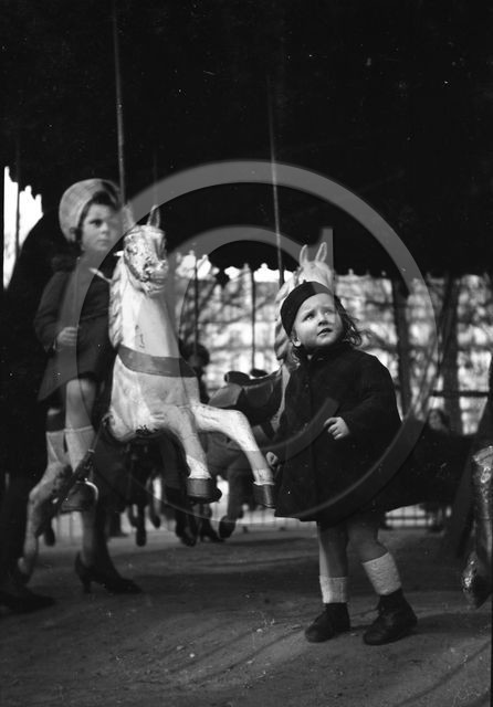 FO-CIRQUE  486 Patricia au manege photo H Dargence .jpg