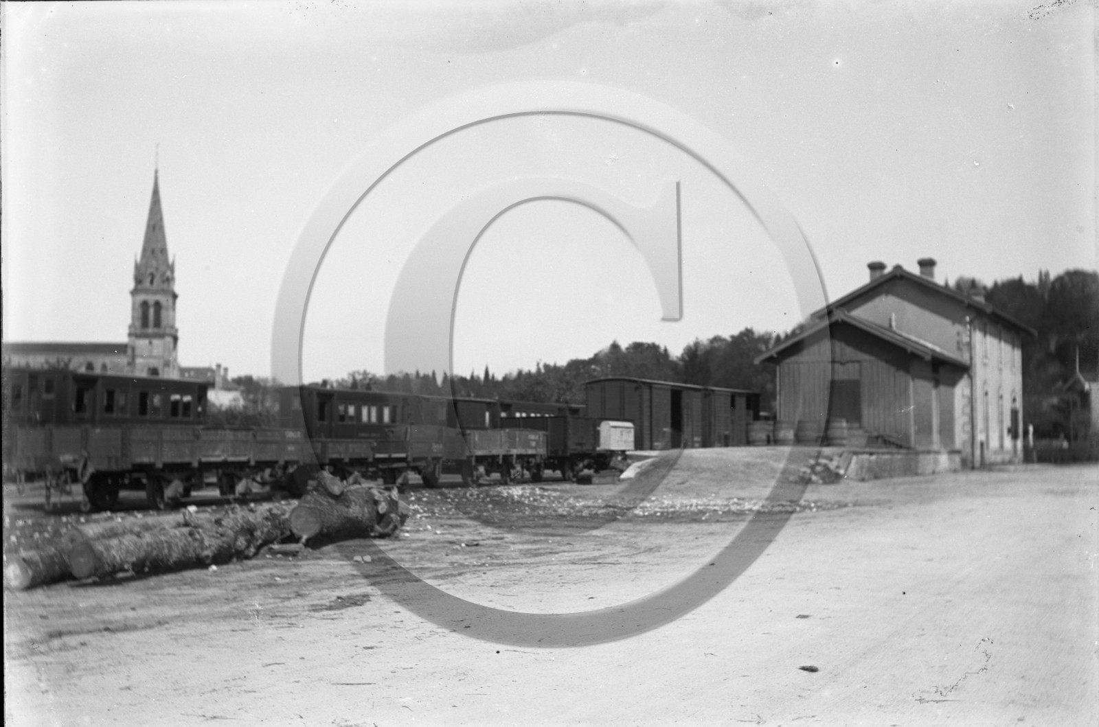 vi  1600  Le Tourne   la gare   dpt33 .jpg