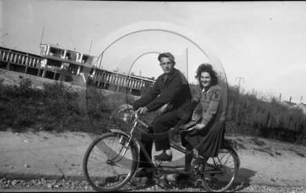 mov 156 tandem  .jpg