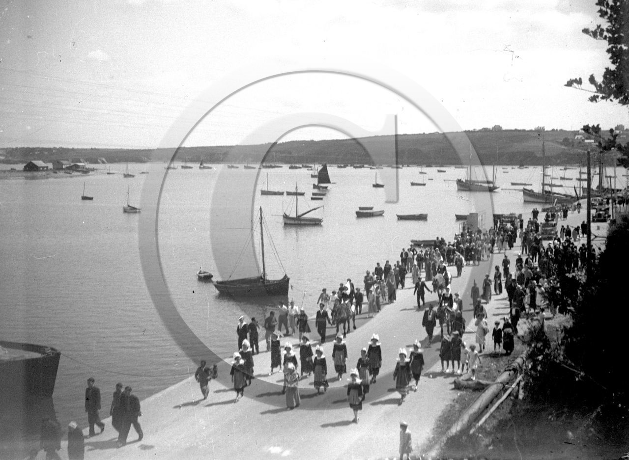 BA  121  Finistère  Camaret  dpt 29  .jpg