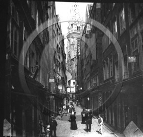 vi  2074 St Malo  rue st Thomas et fleche de la cathedrale  dpt 35  .jpg