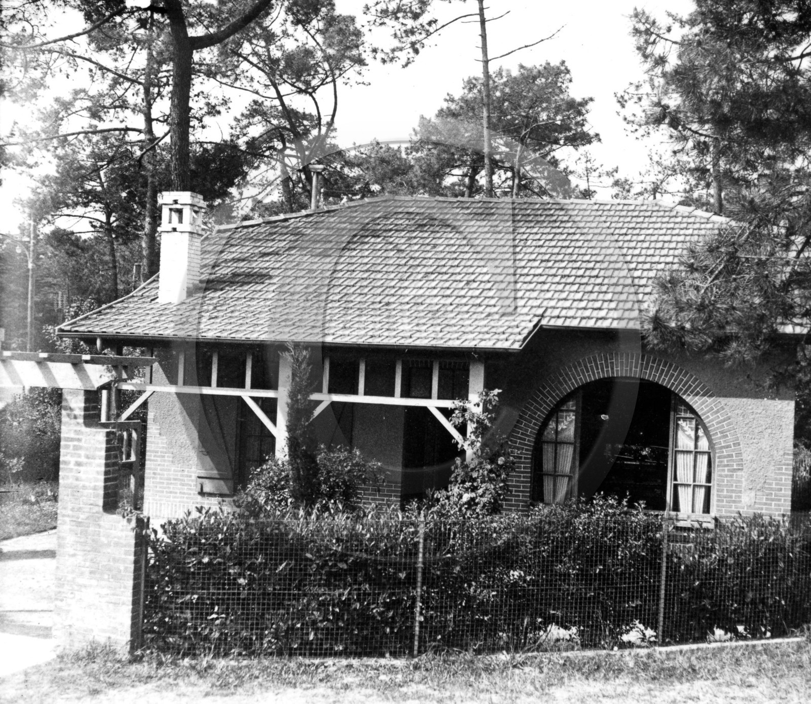 arc 4148  villa           le Moulleau.jpg