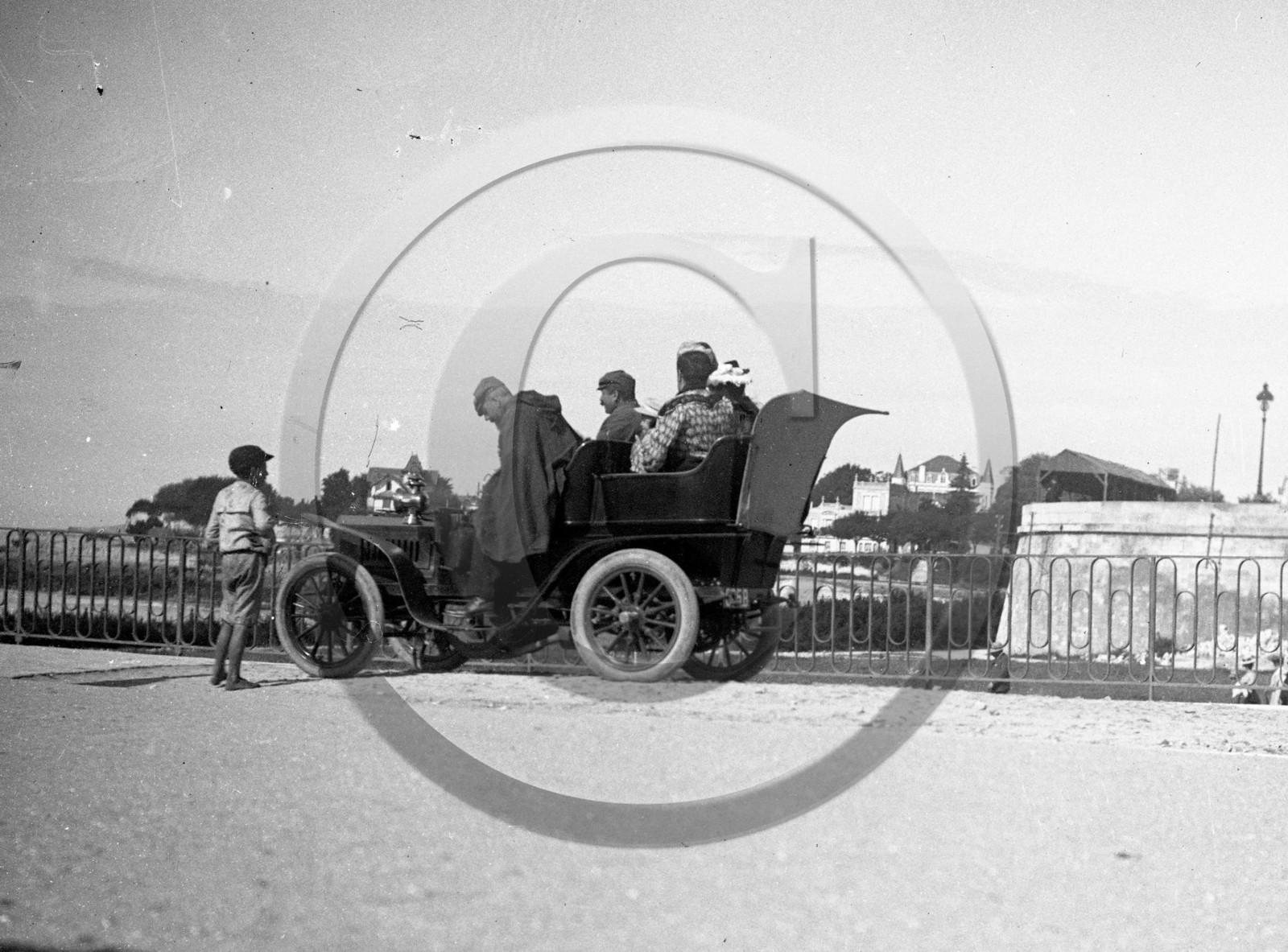 AU 4126  ancètre à Royan.jpg