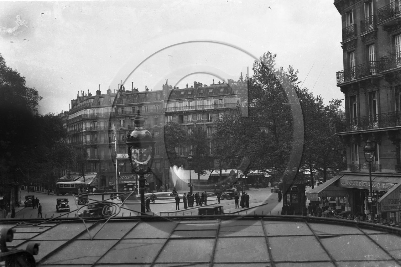 vi  821   place Edmond Rostand  Paris  dpt 75 collection N.G .jpg