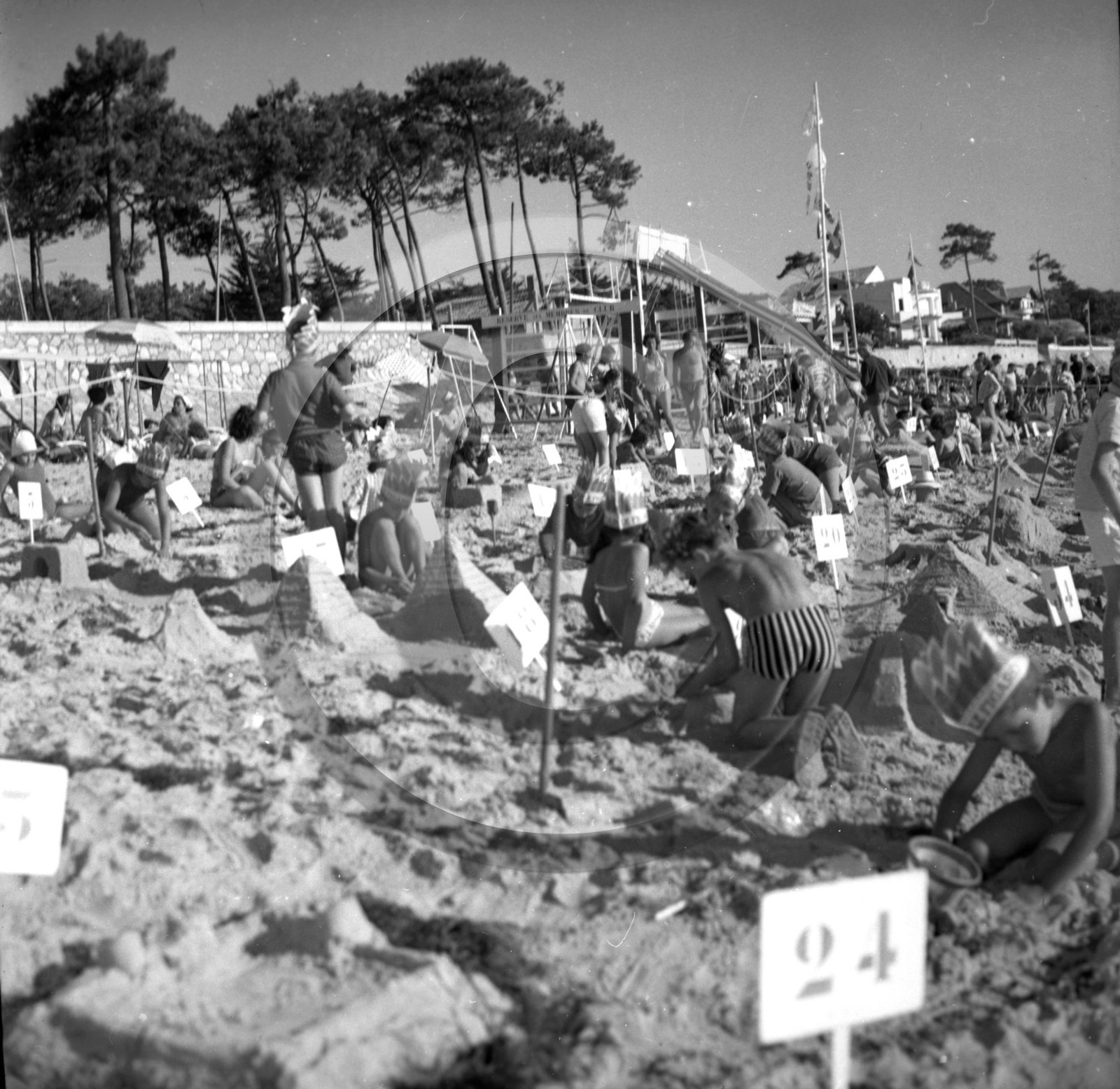 arc 2267 Moulleau club de plage .jpg