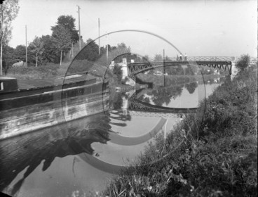 BA 1676  voies naviguables pont .jpg