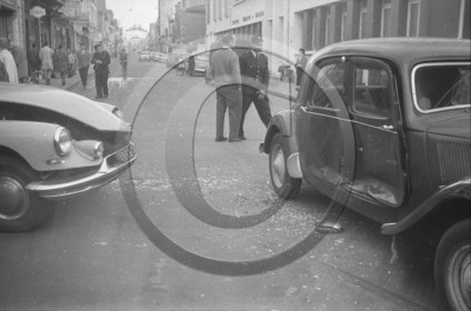 pochette 005 accident cours lamarque 1961  .1.jpg