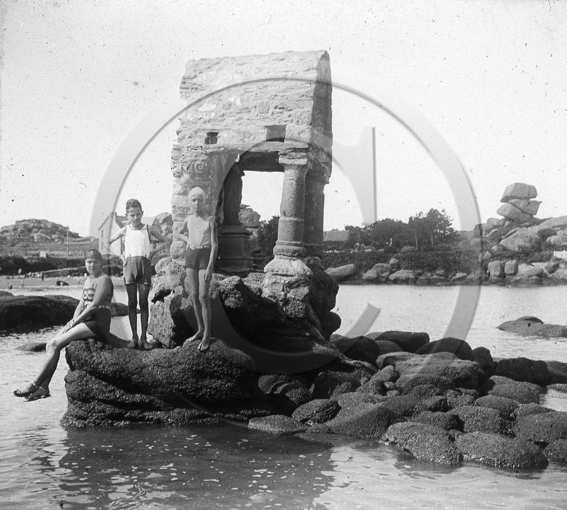 VI  285 ploumanach.jpg