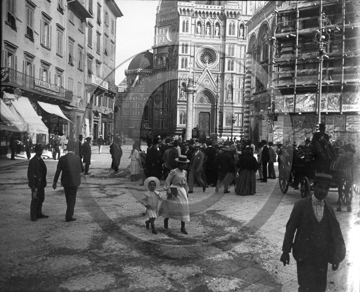Florence le duomo la cathedrale  Italie .jpg
